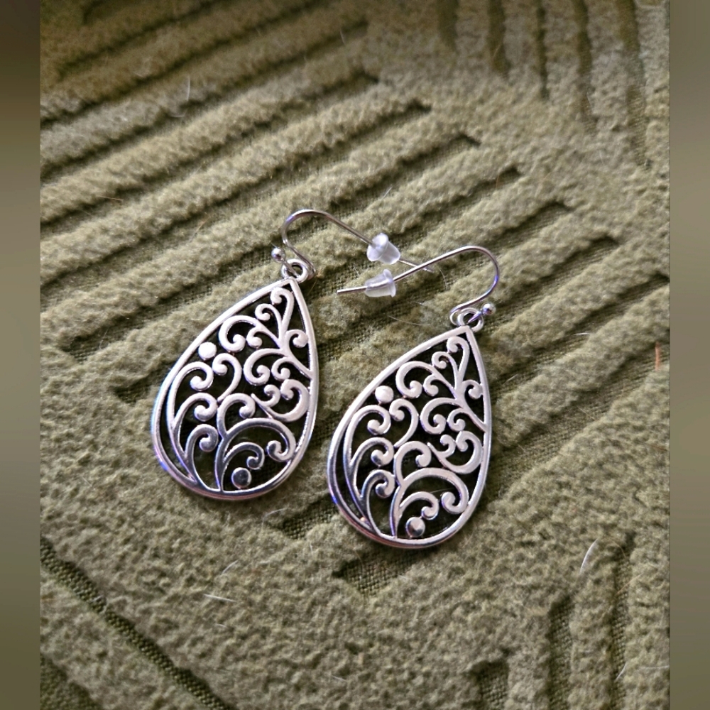 Silver Filigree Teardrop Earrings